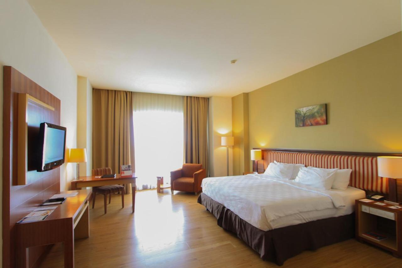 Swiss-Belhotel Maleosan Manado Kültér fotó