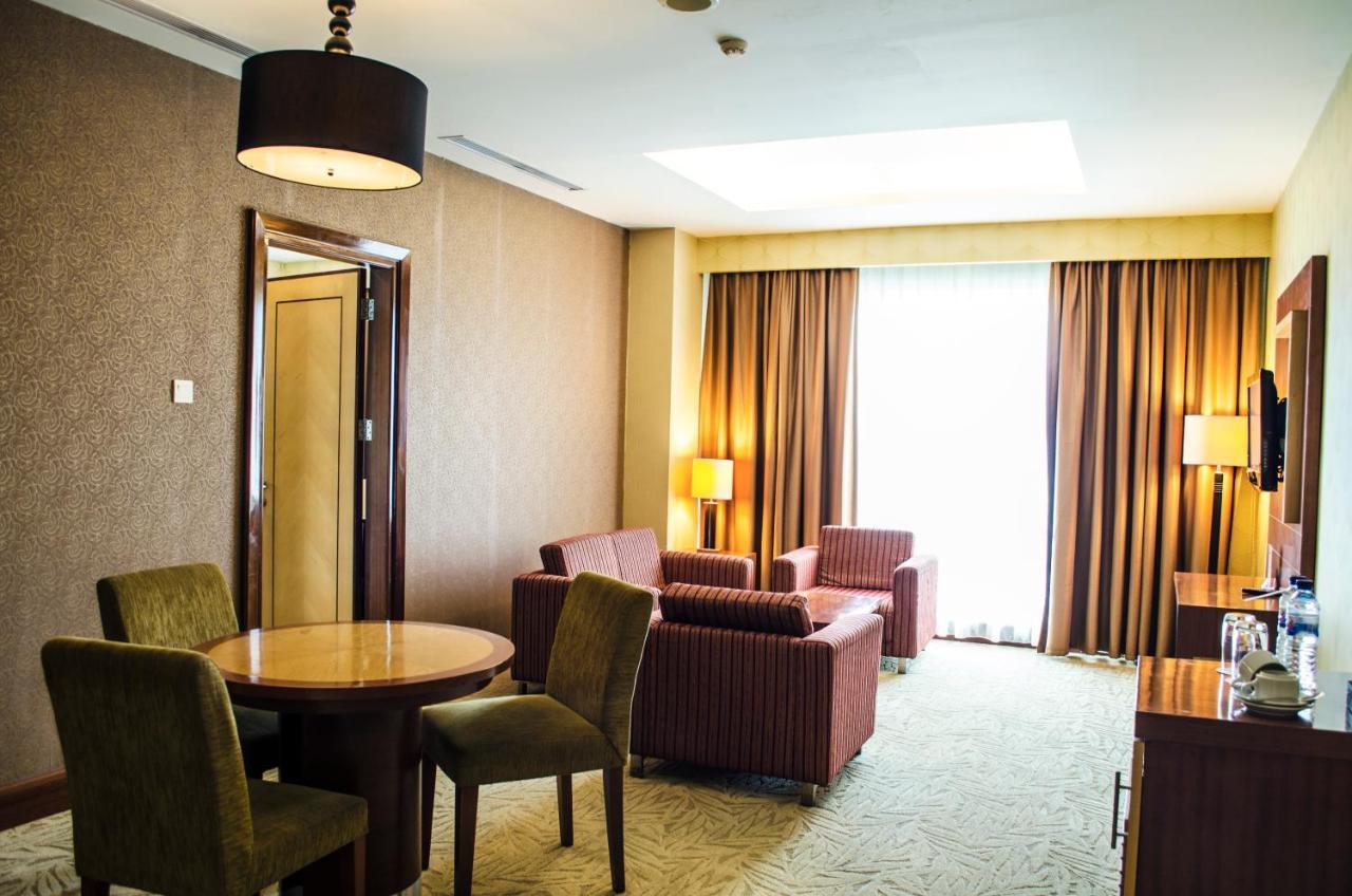 Swiss-Belhotel Maleosan Manado Kültér fotó